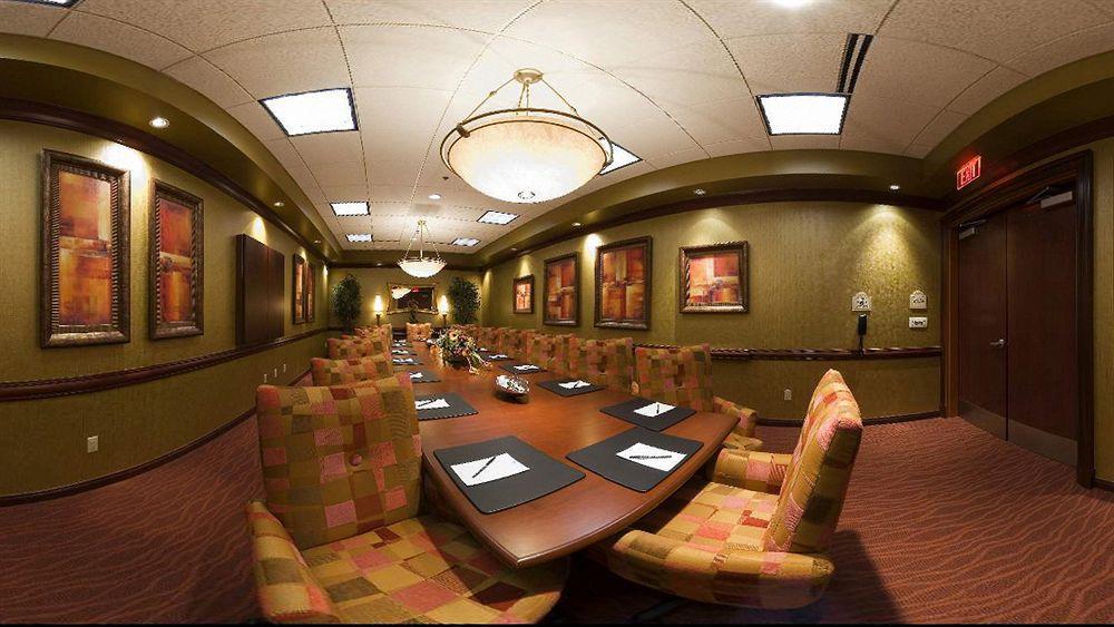 Embassy By Hilton Convention Center Hotel Hampton