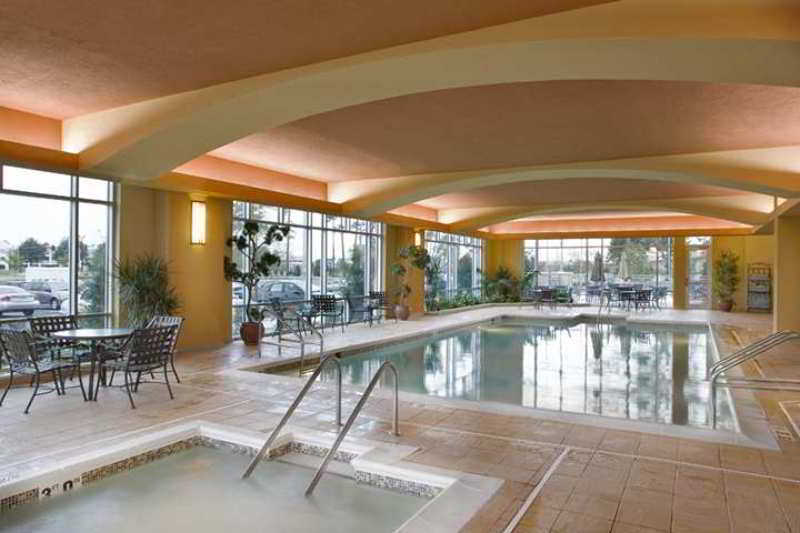 Hotel Embassy By Hilton Convention Center