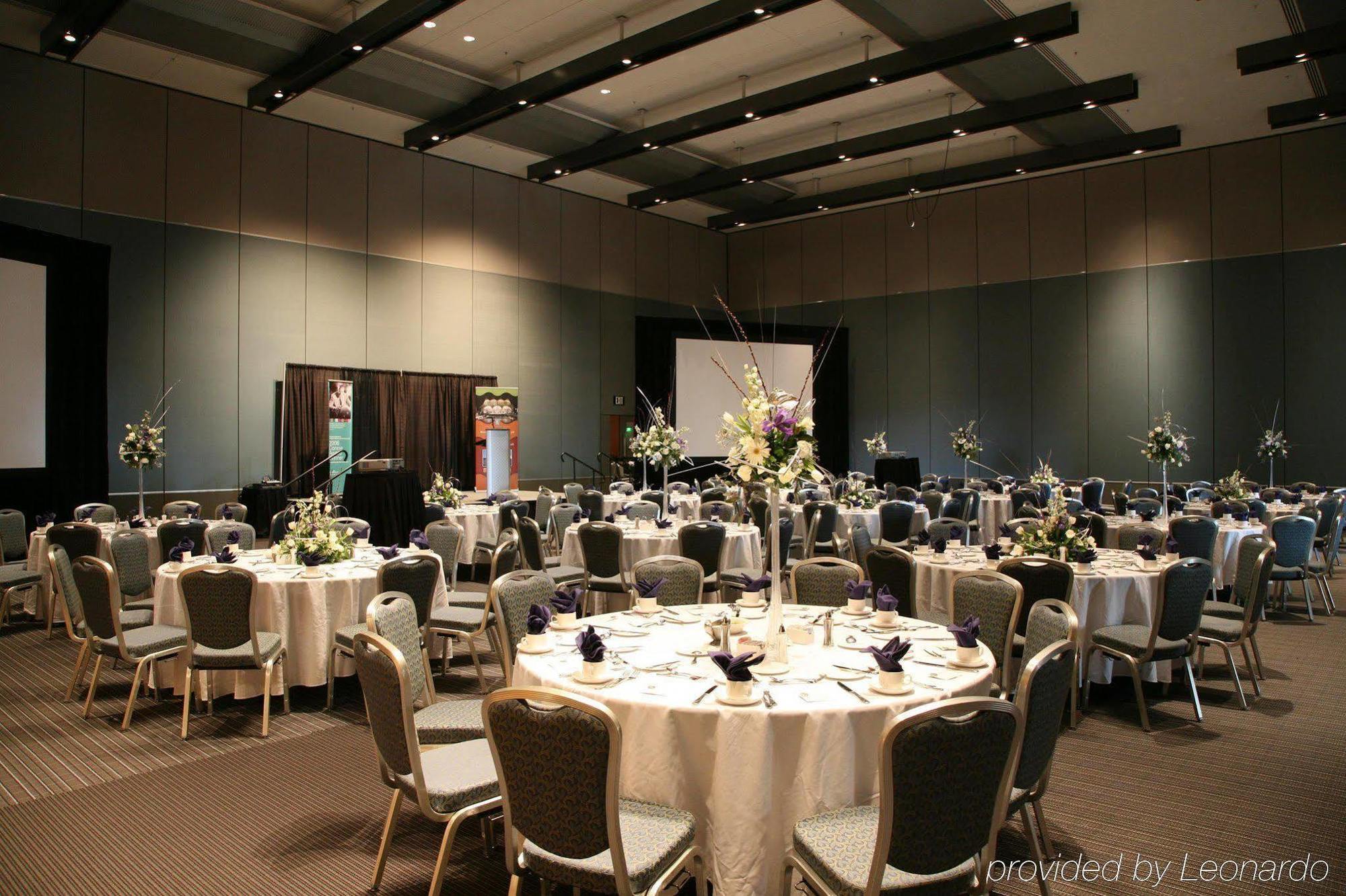Embassy By Hilton Convention Center 4* Hampton