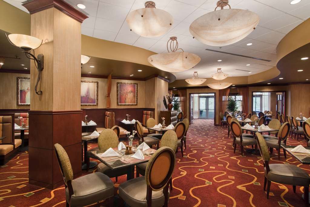 Embassy By Hilton Convention Center 4* Hampton