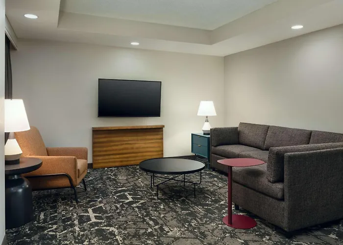 Embassy Suites By Hilton Hampton Convention Center