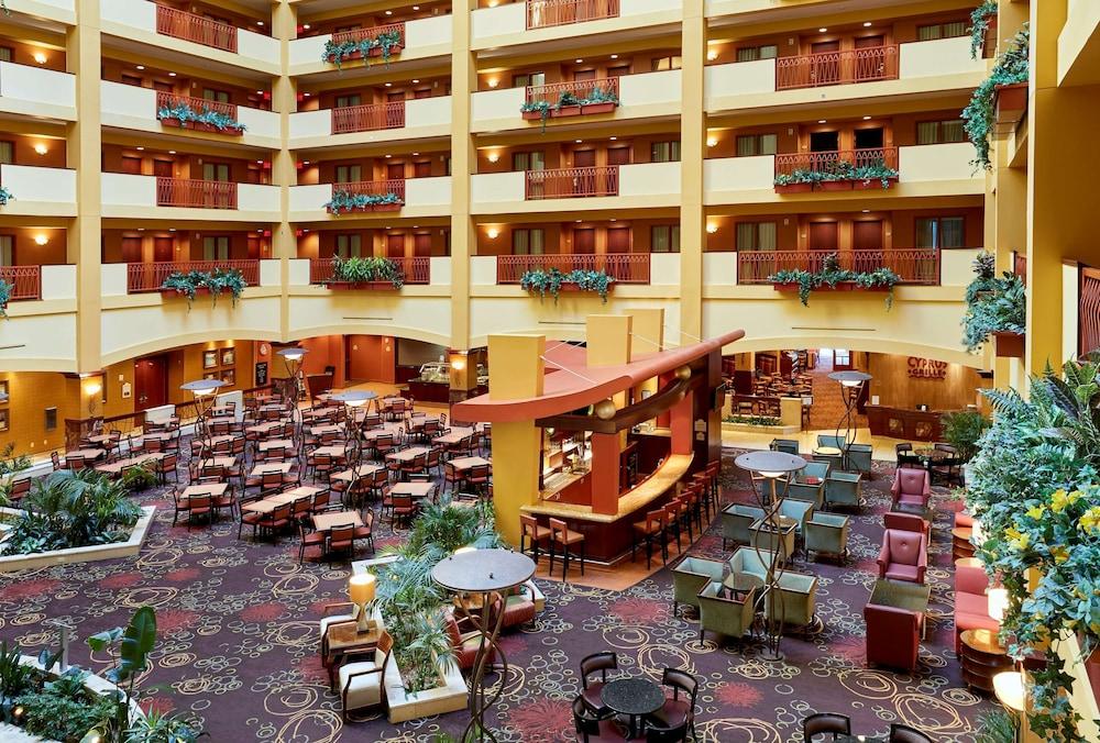 Hotel Embassy By Hilton Convention Center Hampton
