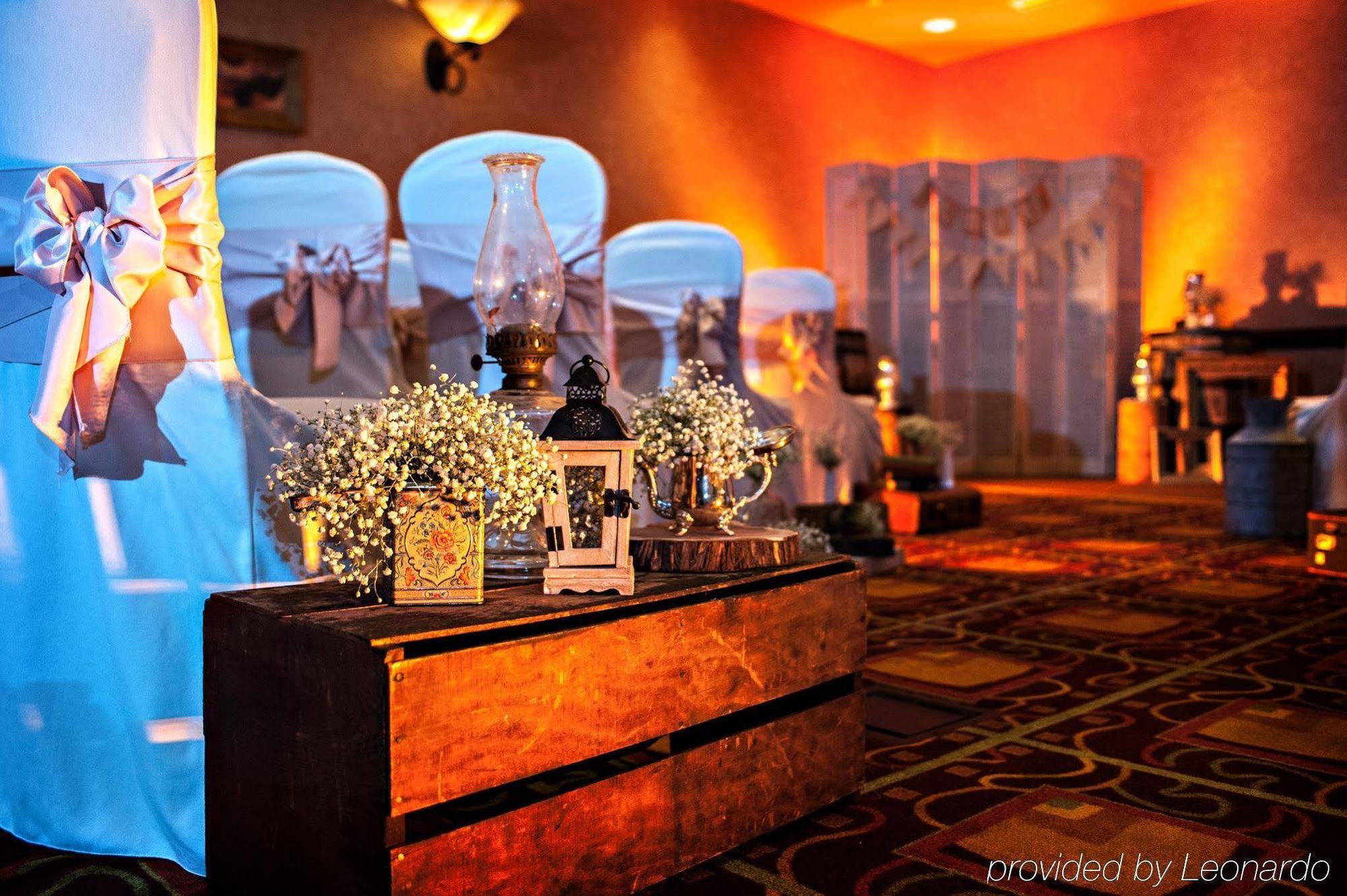 Hotel Embassy By Hilton Convention Center 4*