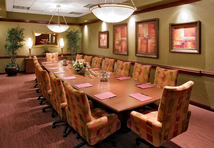 Embassy By Hilton Convention Center 4*